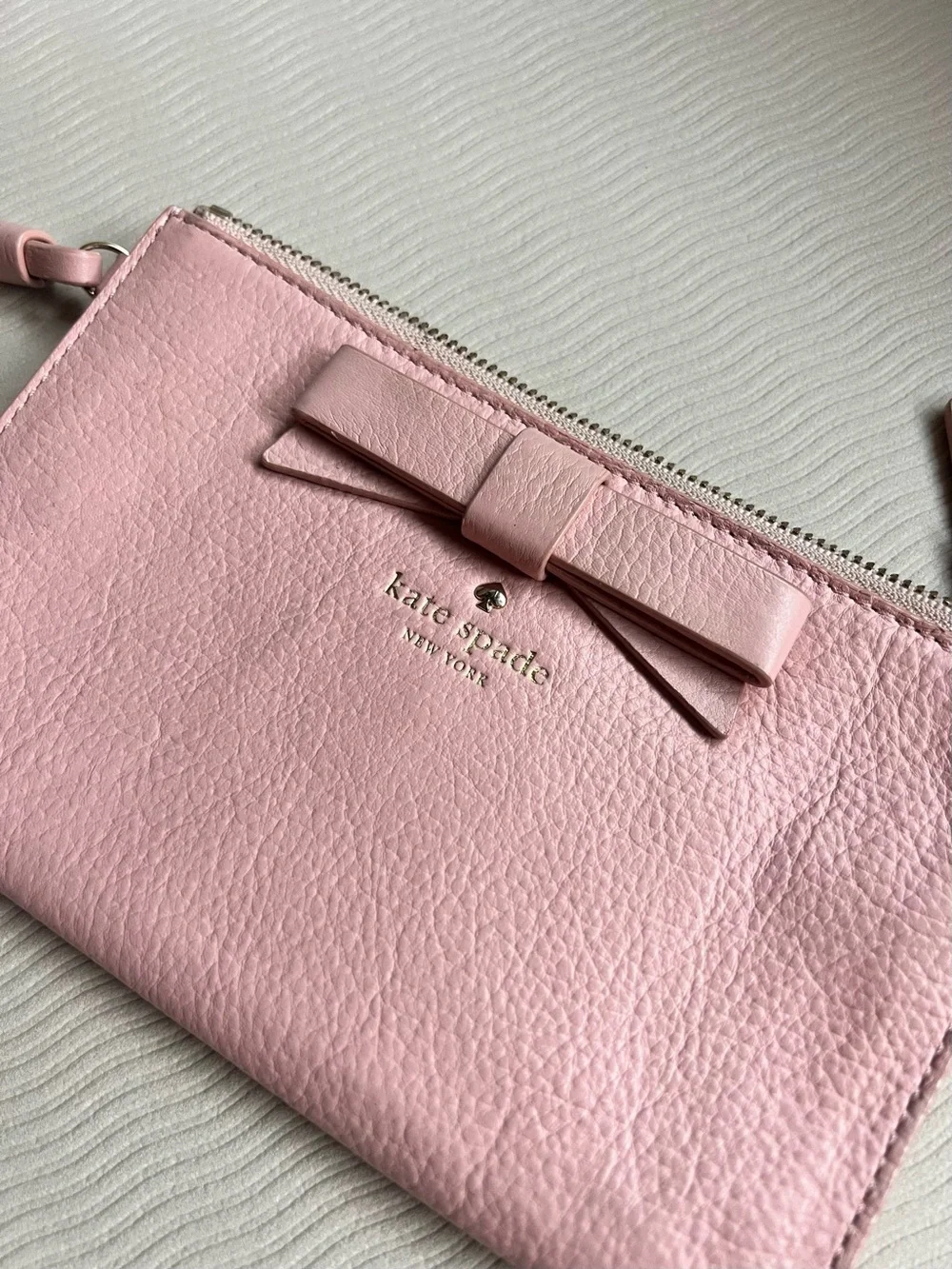 Kate Spade New York North Court Bow Leyna Wristlet Clutch – Rose Jade 🎀 NWOT